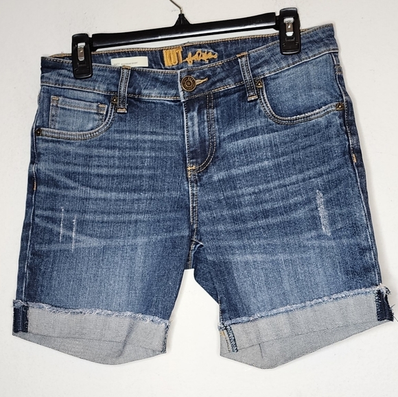 Kut from the kloth Katy boyfriend jean shorts. Cuffed. 6.5". Women's size 4. - Picture 9 of 15
